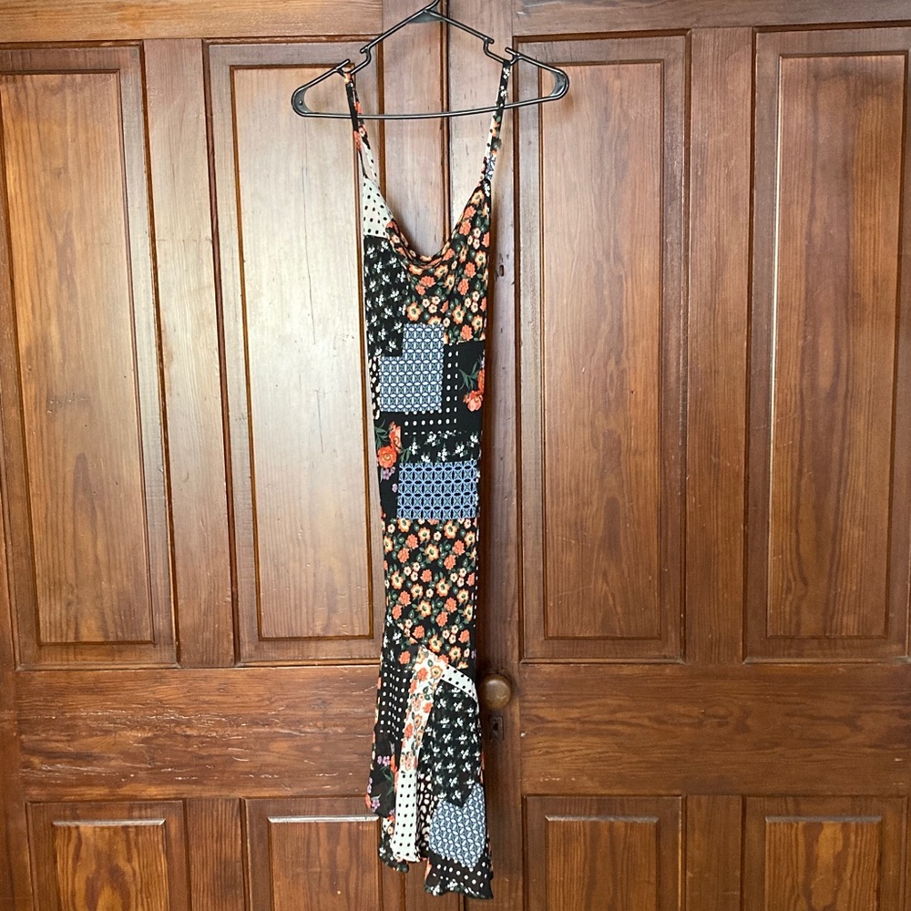 SO Kohl’s Juniors Size M Asymmetrical Flowy Side-cascade Patchwork Dress Floral